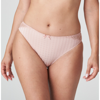 Elegant and comfortable high-waisted briefs in a gingham fabric with luxurious lace trim at the legs. Powder Rose is a romantic shade of pink with stylish, glittery details.