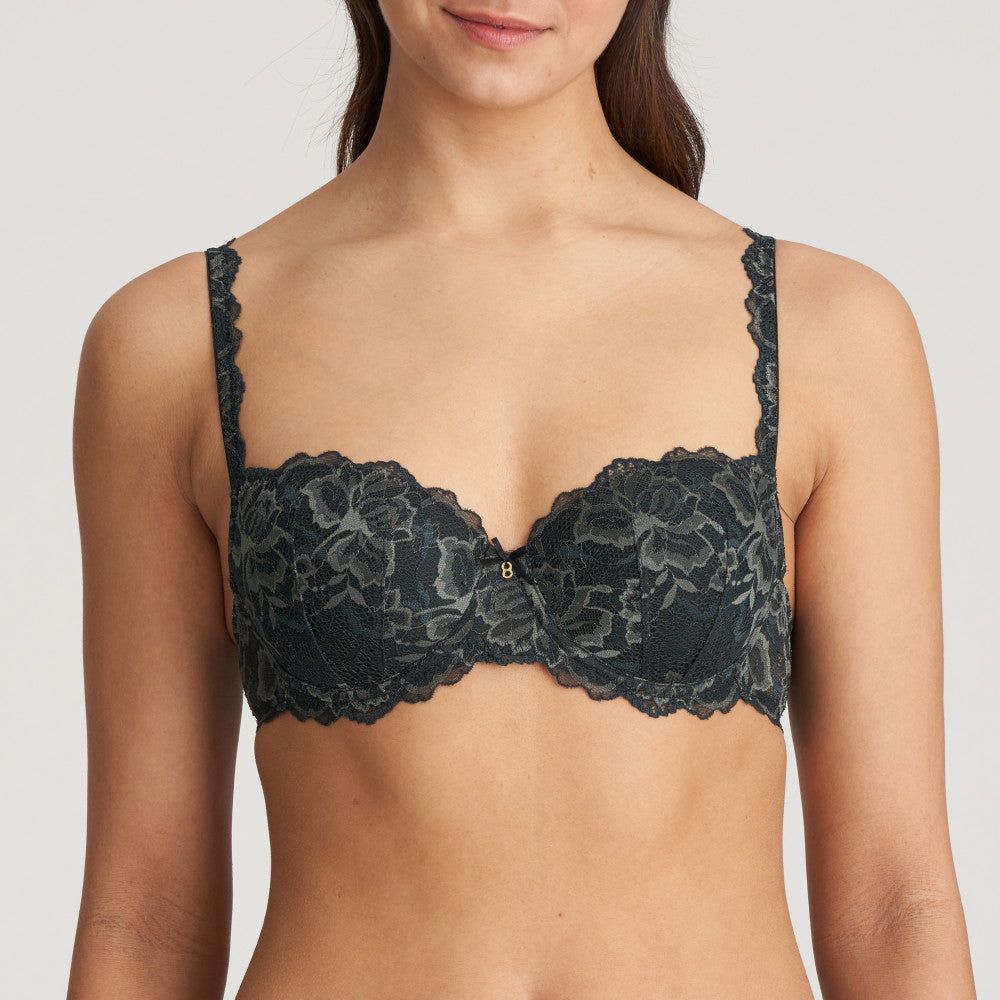 This padded balcony bra combines sexy cleavage with a comfy fit. Lace details add a stylish and timeless touch. Night Grey is a trendy mix of dark grey and rich khaki green. As versatile as black with more depth for a flattering effect.